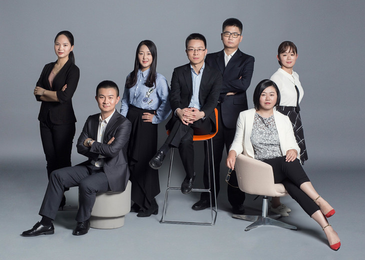 上海天若信息科技有限公司服務團隊與客戶同心同行